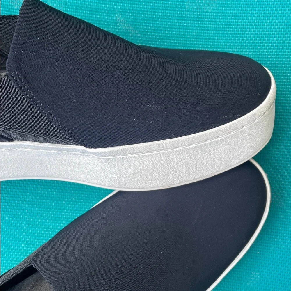 Vince Shoes Womens 36.M Warren Slip On Sneakers Black Fabric Casual Platform